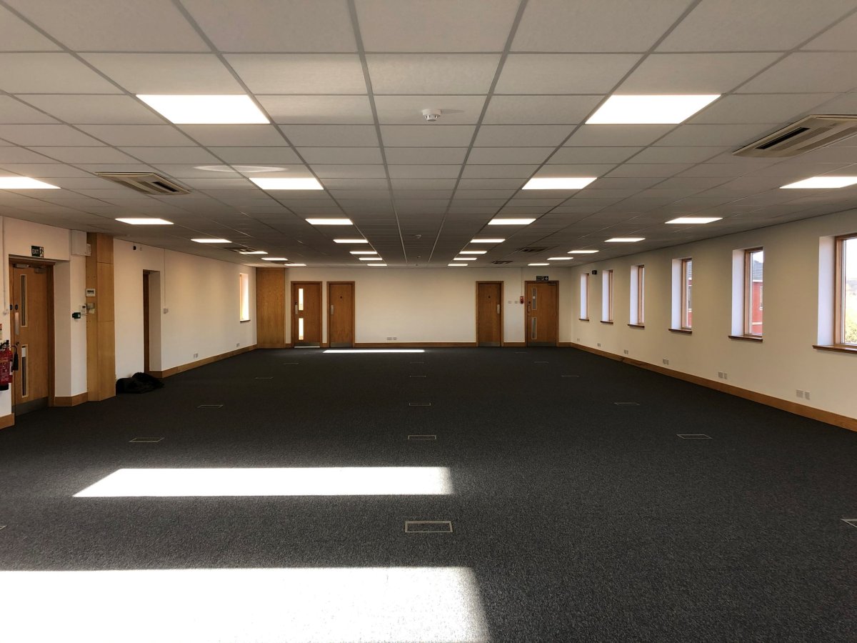Office in Burton On Trent - photo 4