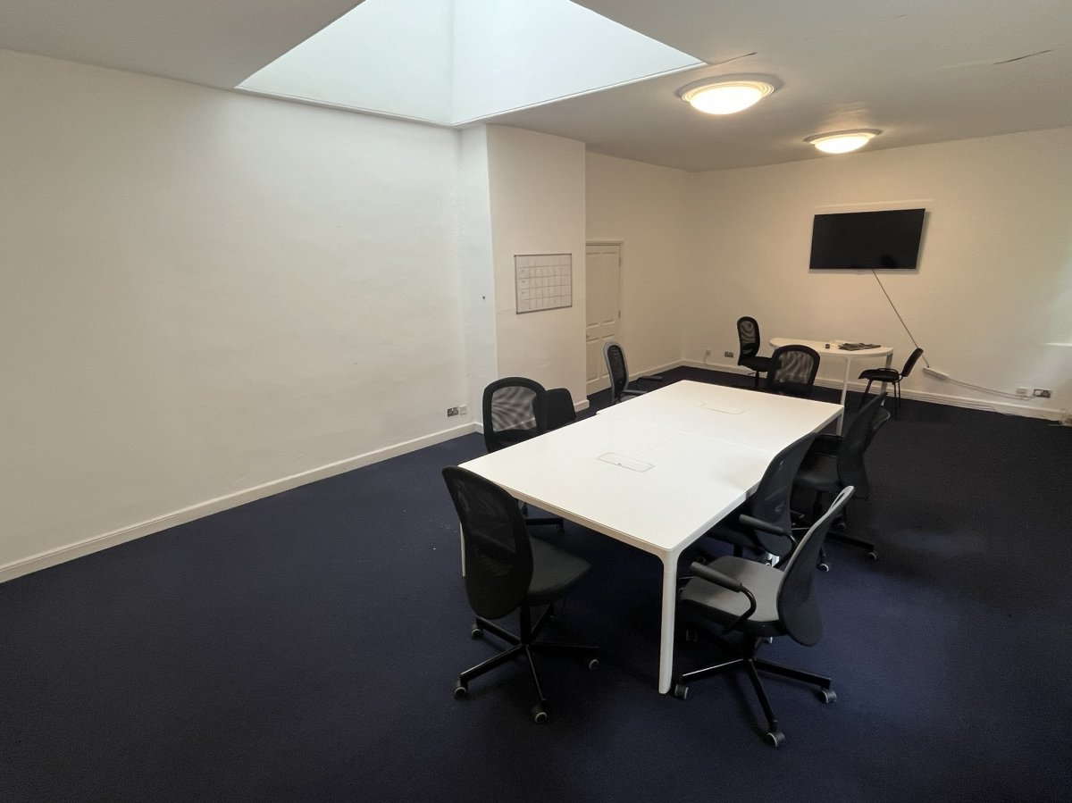 Office in Derby - photo 3