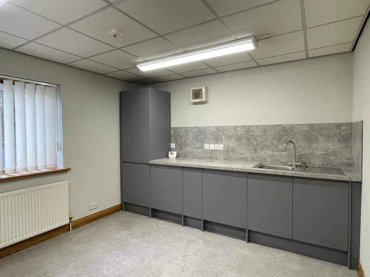 Office in Swanwick Court - photo 4
