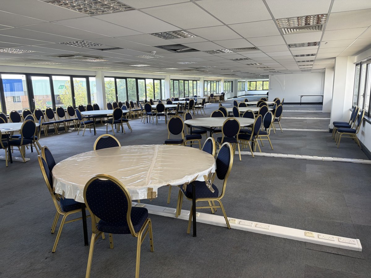 Office in Meridian Business Park - photo 3