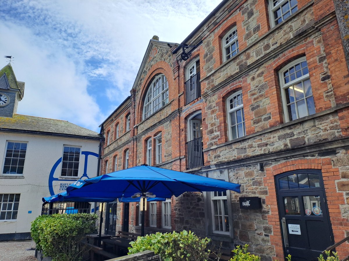 Office in Hayle - photo 3
