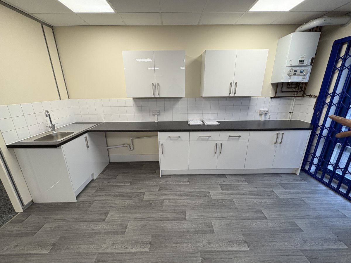 Office in Chandler's Ford - photo 3