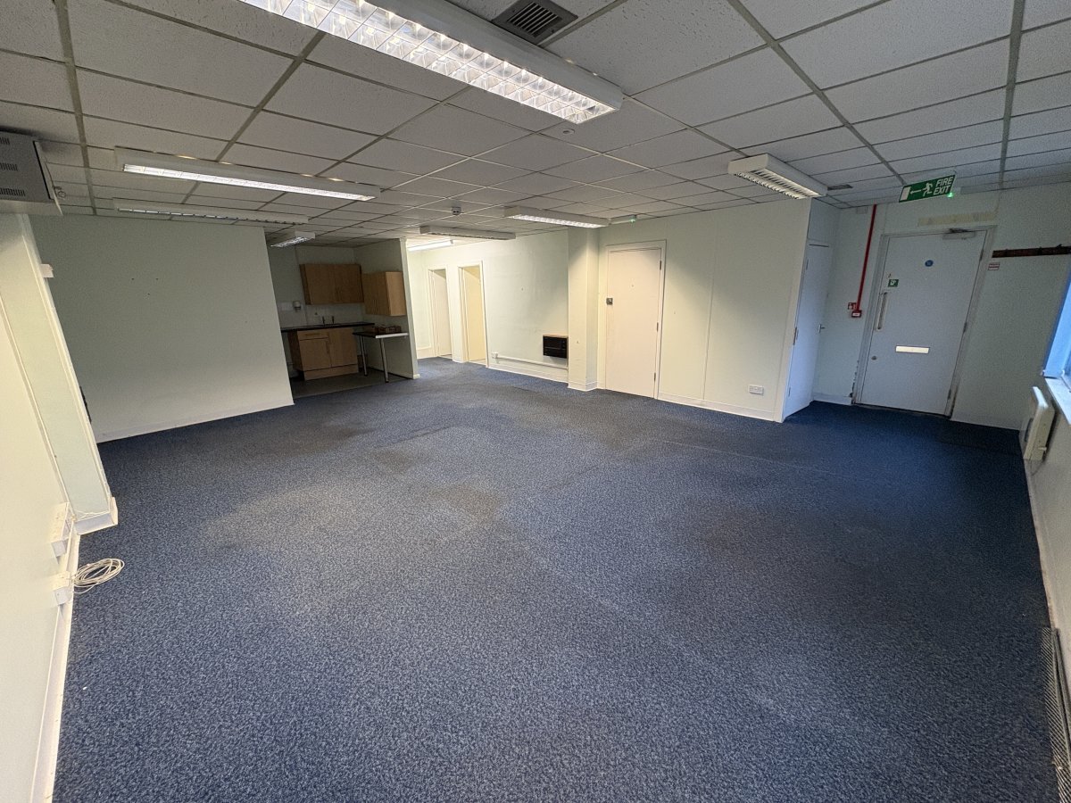 Office in Southampton - photo 3
