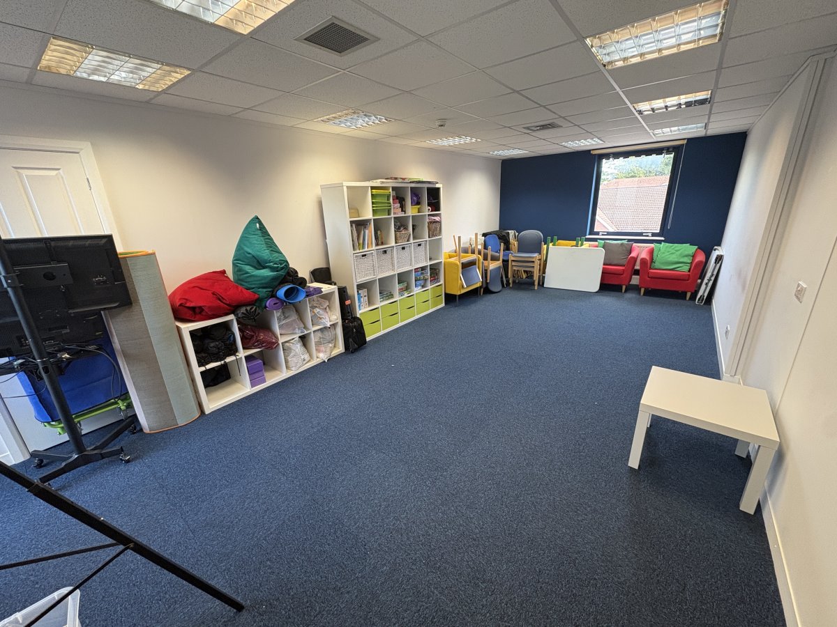 Office in Chandlers Ford - photo 3