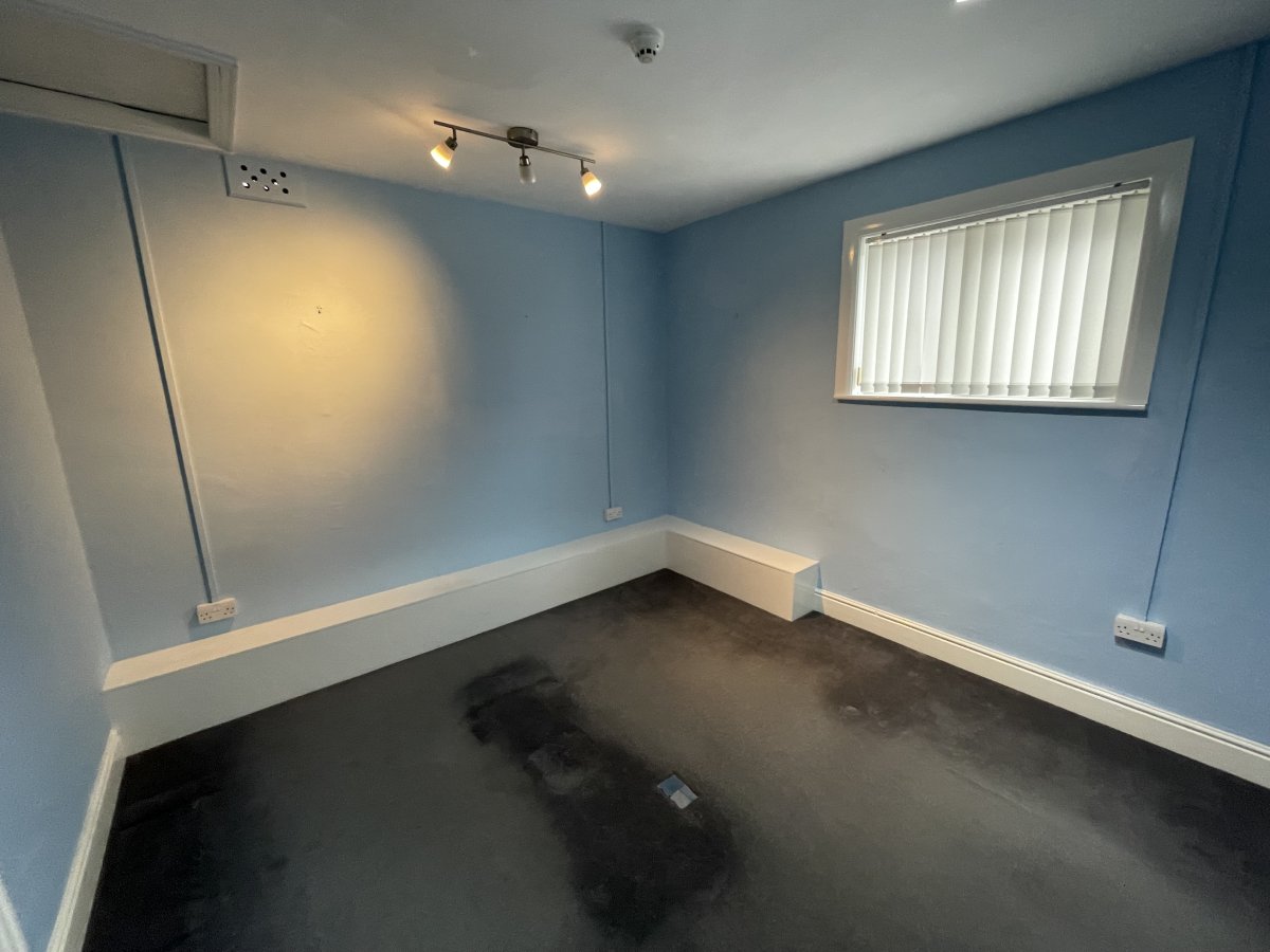 Office in Chesterfield - photo 4