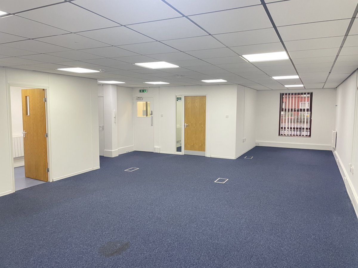 Office in Manchester - photo 2