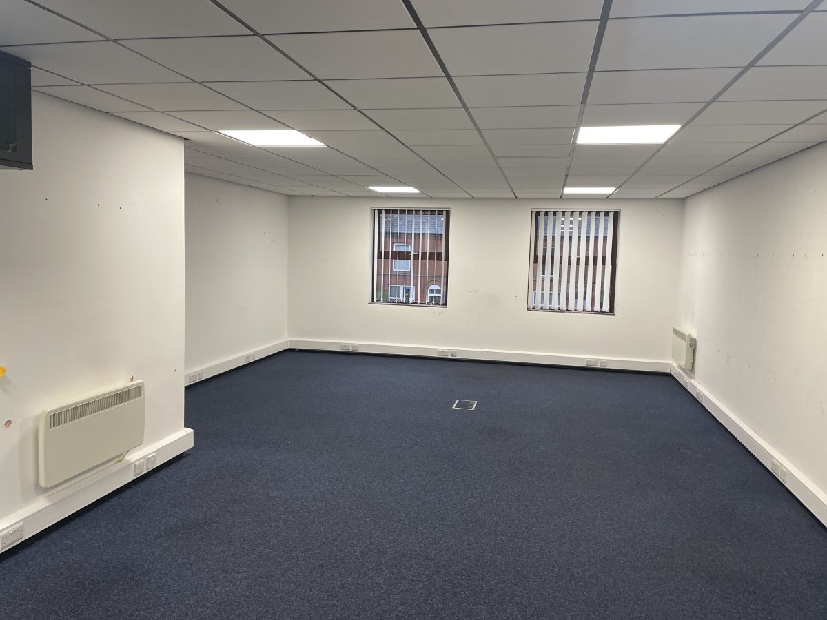 Office in Manchester - photo 3