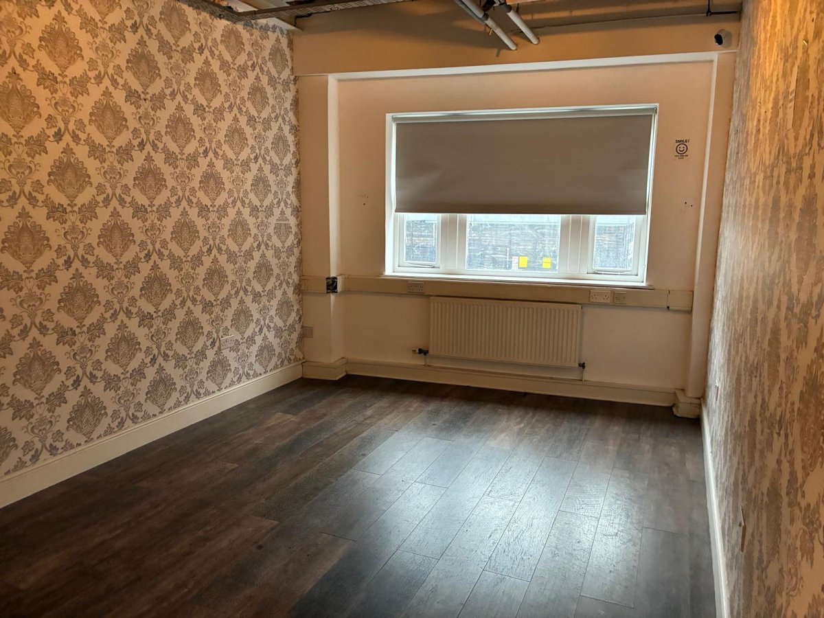 Office in Manchester - photo 4