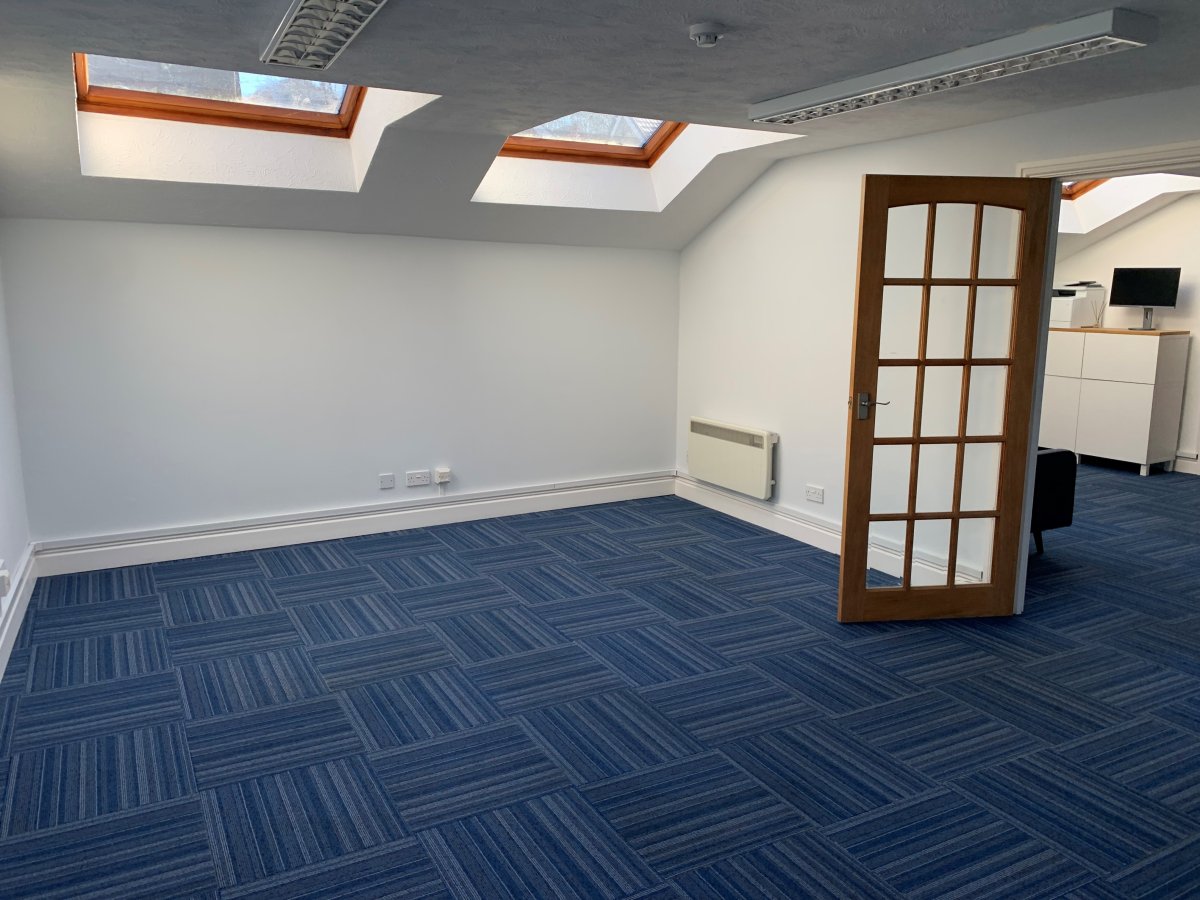 Office in Kingsbridge - photo 4