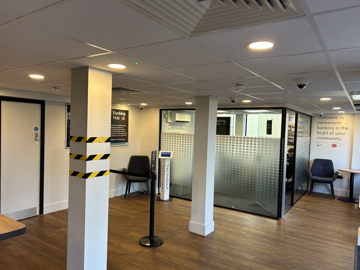Office in Saltash - photo 3