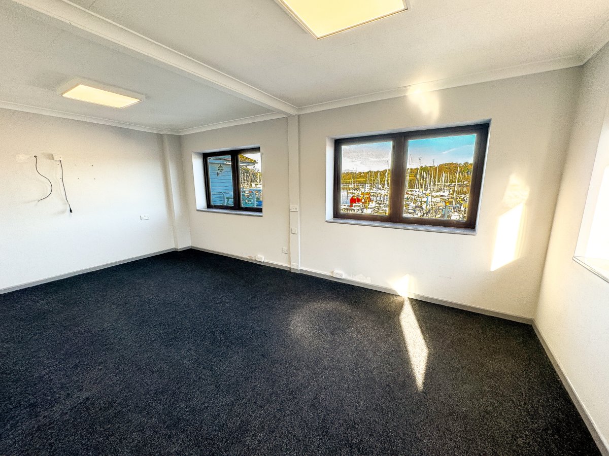 Office in Falmouth - photo 3