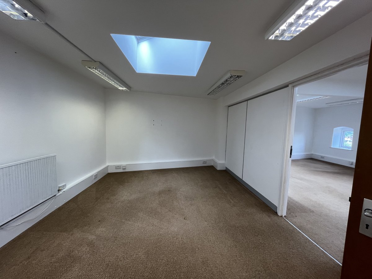 Office in Bradford on Avon - photo 2