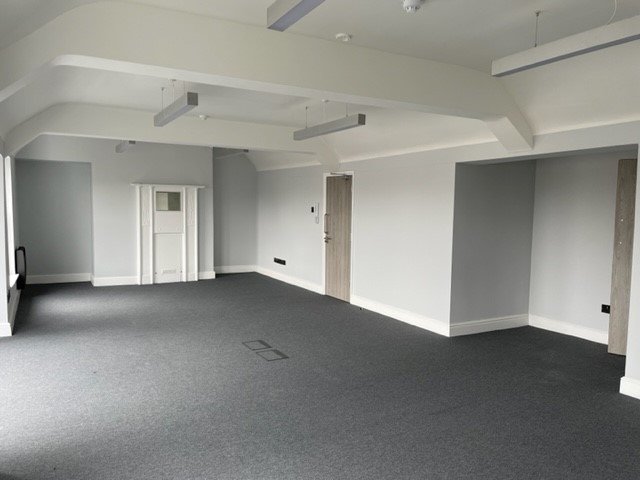 Office in Cheltenham - photo 4