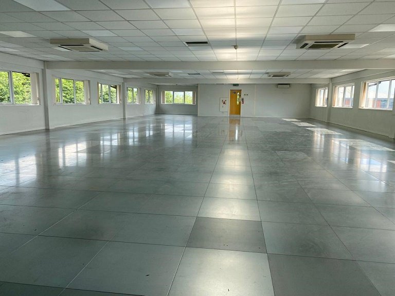 Office in Derby - photo 3