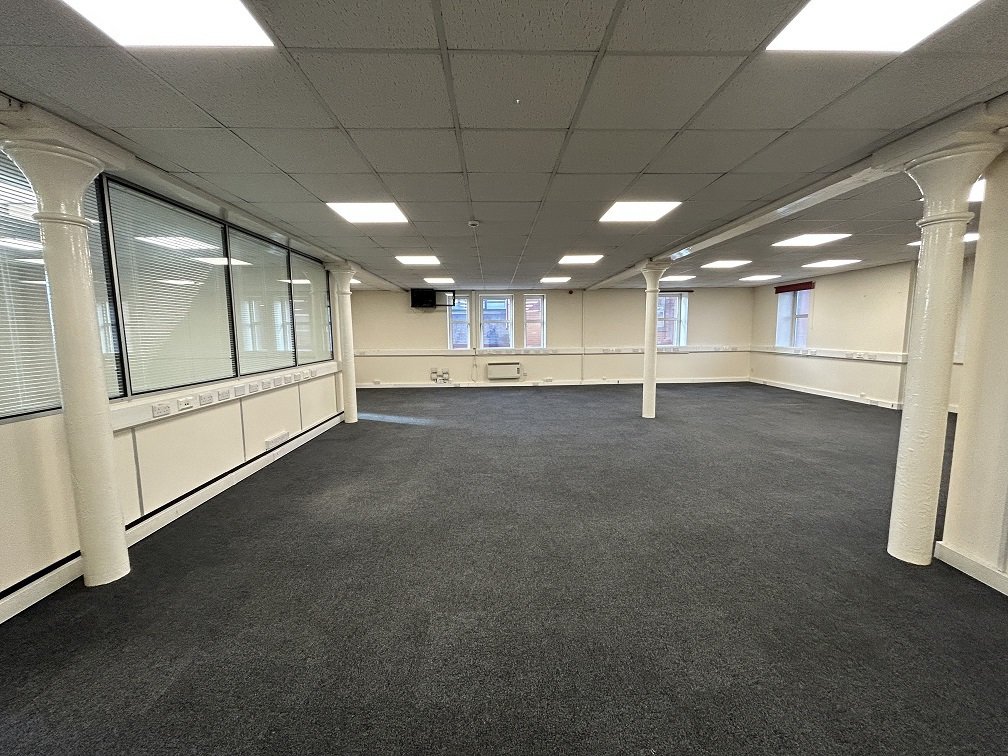 Office in Derby - photo 3