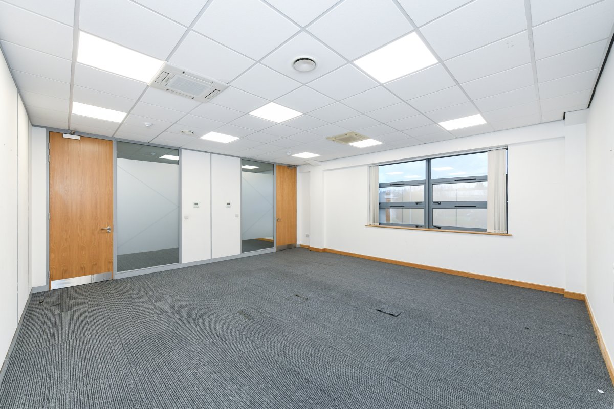 Office in Nottingham - photo 3