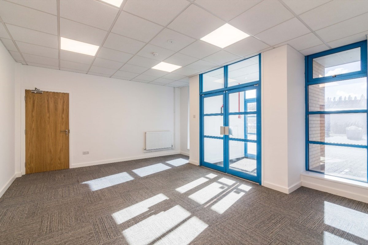 Office in Nottingham - photo 3