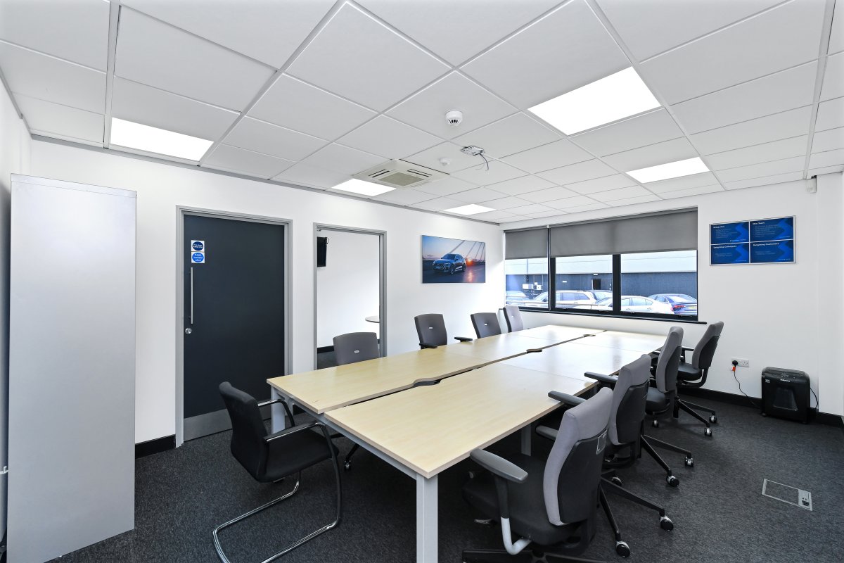 Office in Nottingham - photo 3