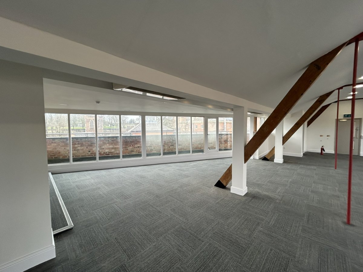 Office in Nottingham - photo 3