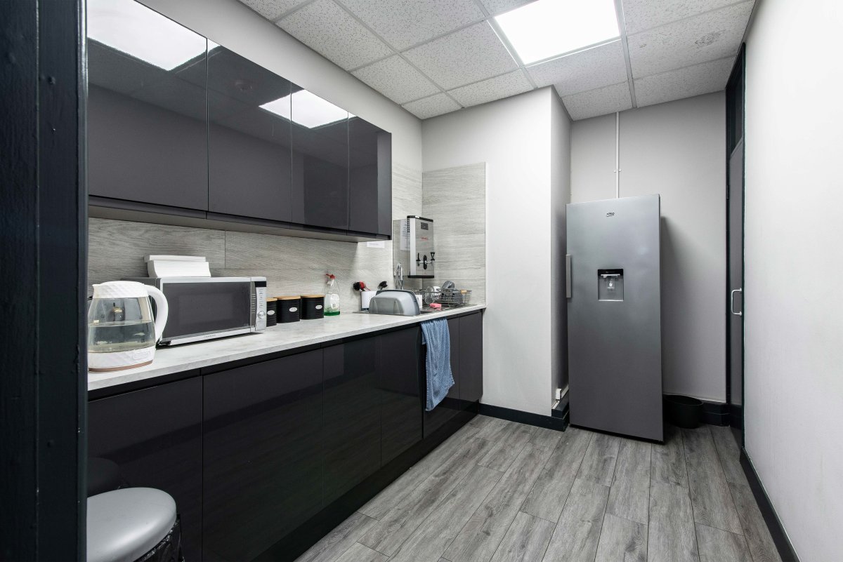 Office in Grantham - photo 3