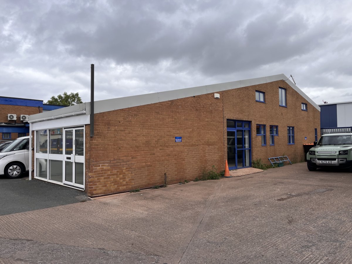 Office in Marsh Barton Trading Estate - photo 2