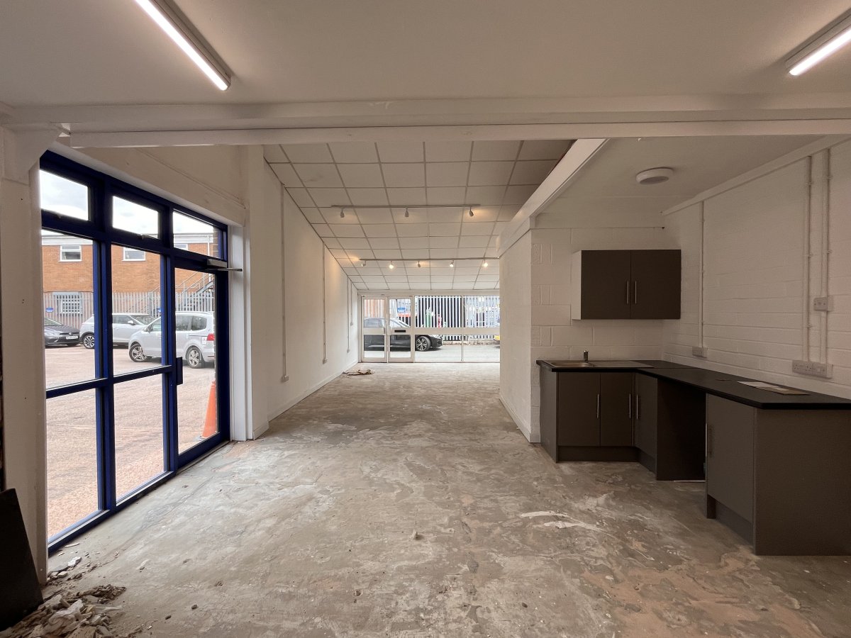 Office in Marsh Barton Trading Estate - photo 3