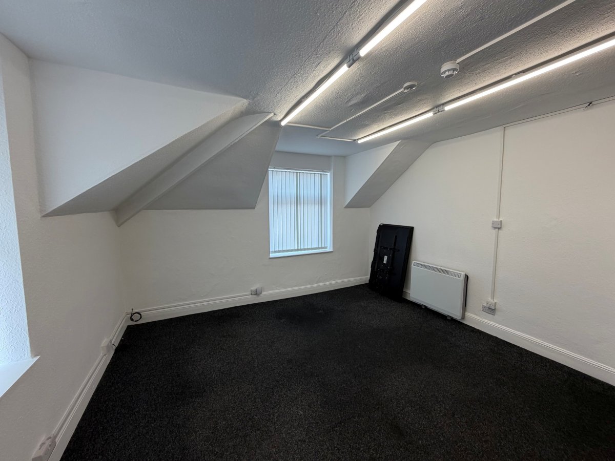 Office in Leicester - photo 3