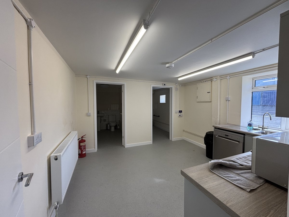 Office in Bissoe - photo 3
