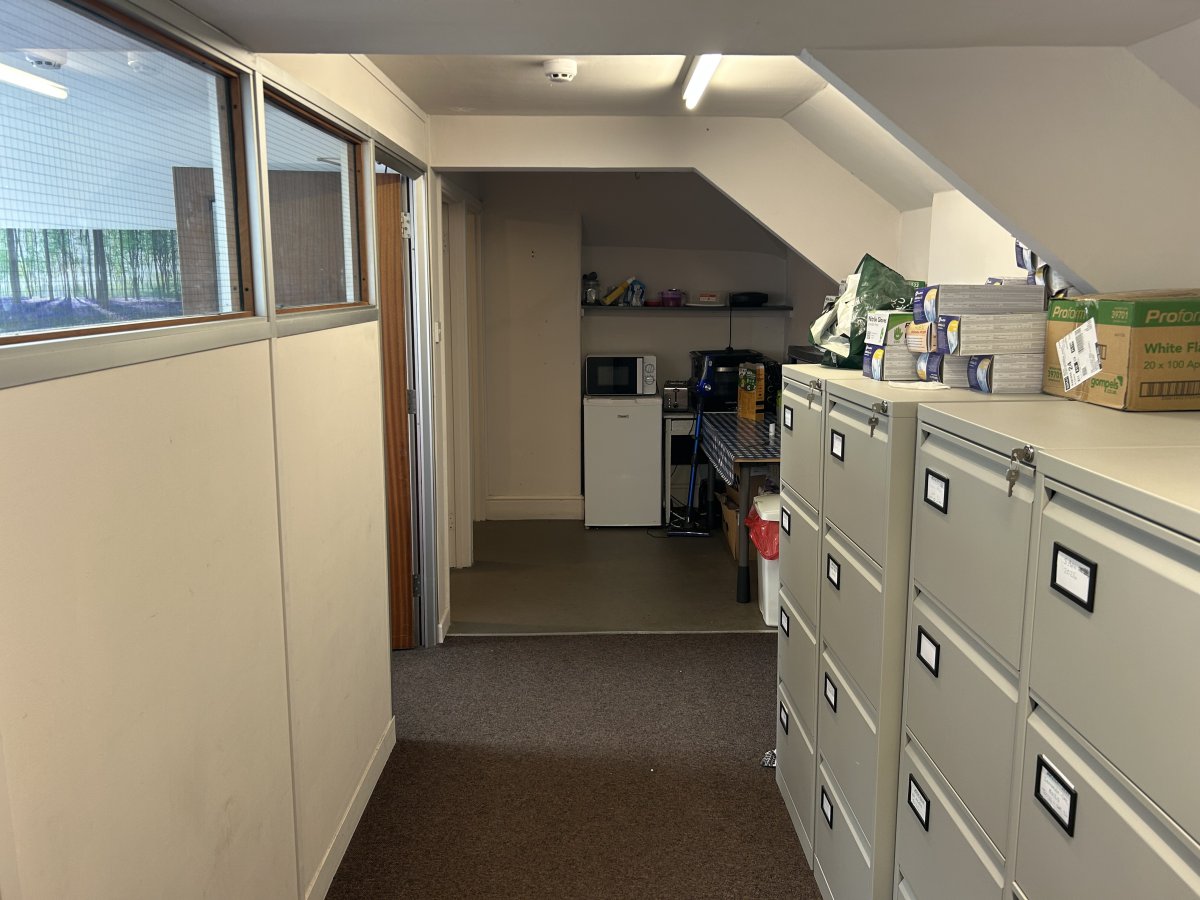 Office in Tavistock - photo 3