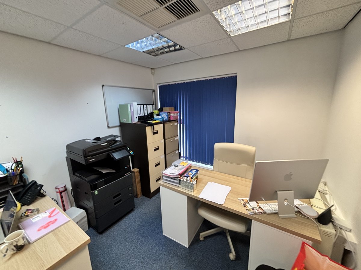 Office in Enderby - photo 4
