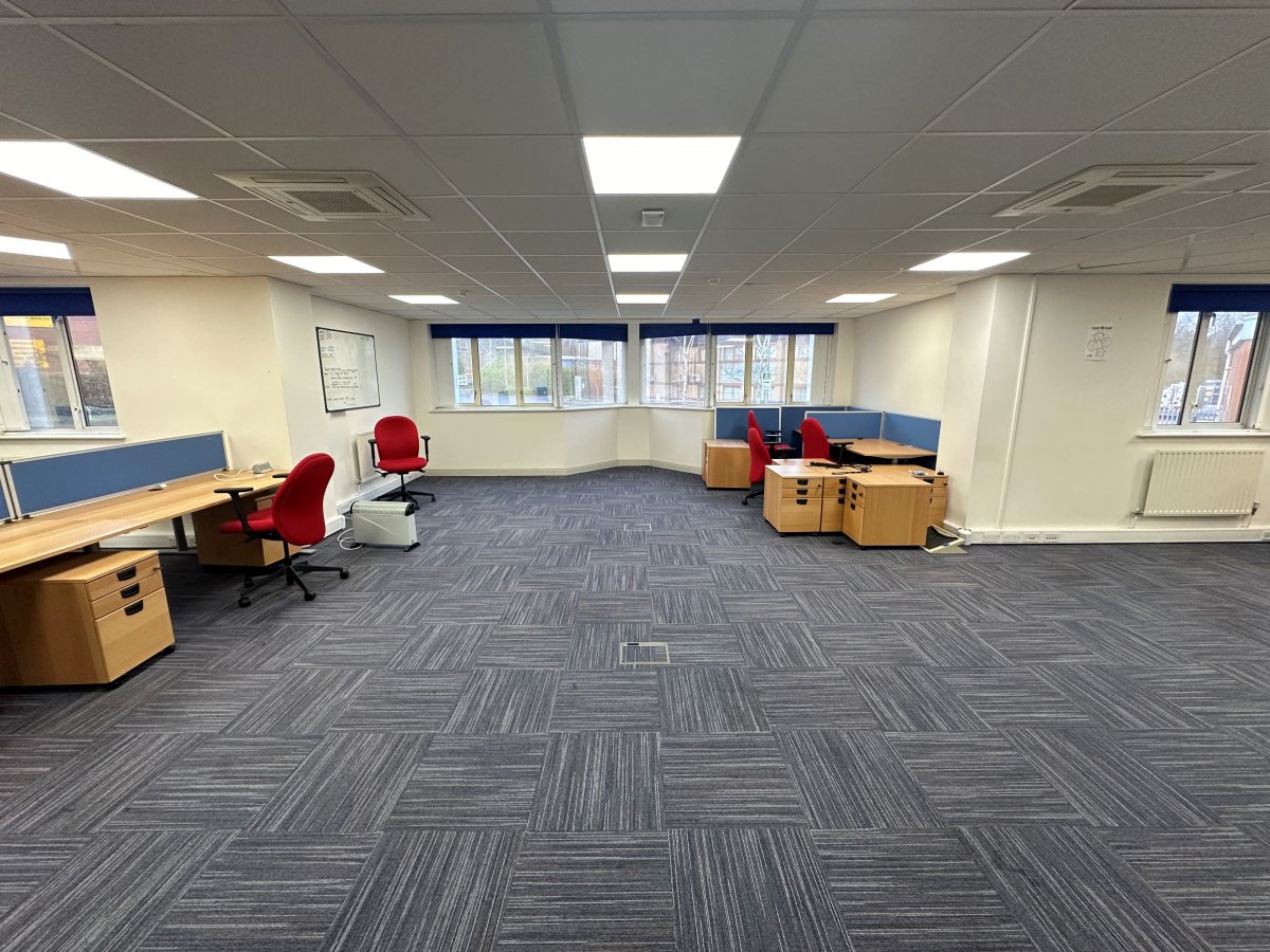 Office in Leicester - photo 3