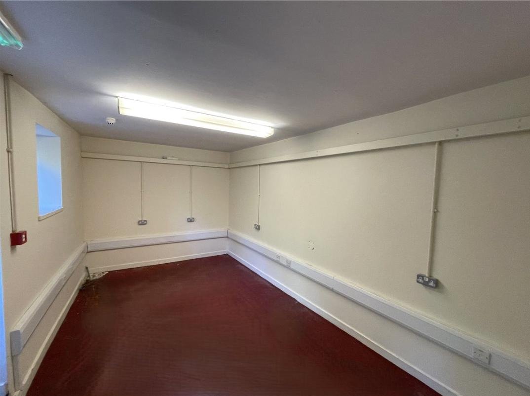 Office in Colwyn Bay - photo 3