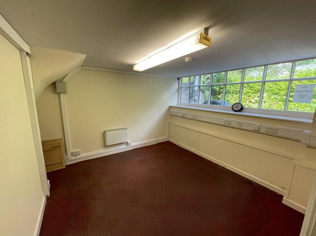Office in Colwyn Bay - photo 4