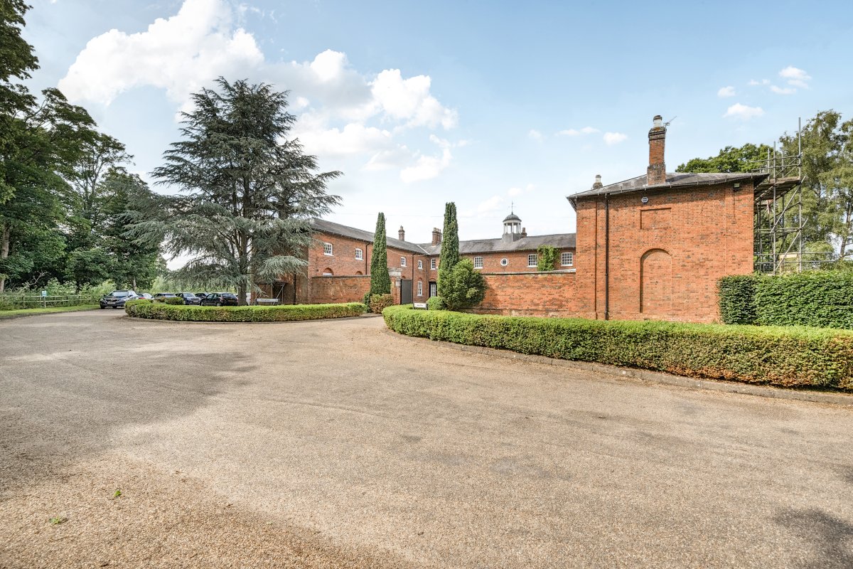 Office in Hertford - photo 2