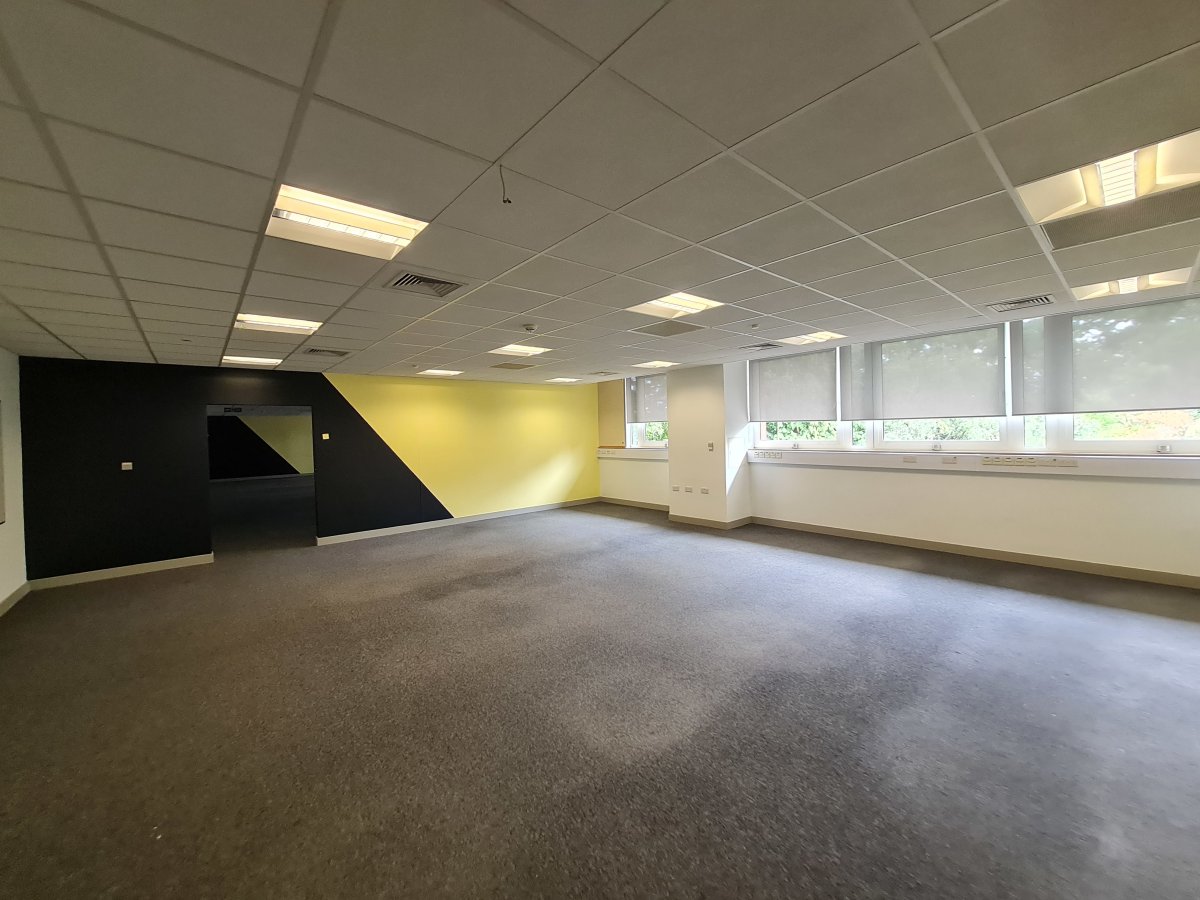 Office in Warwick - photo 2