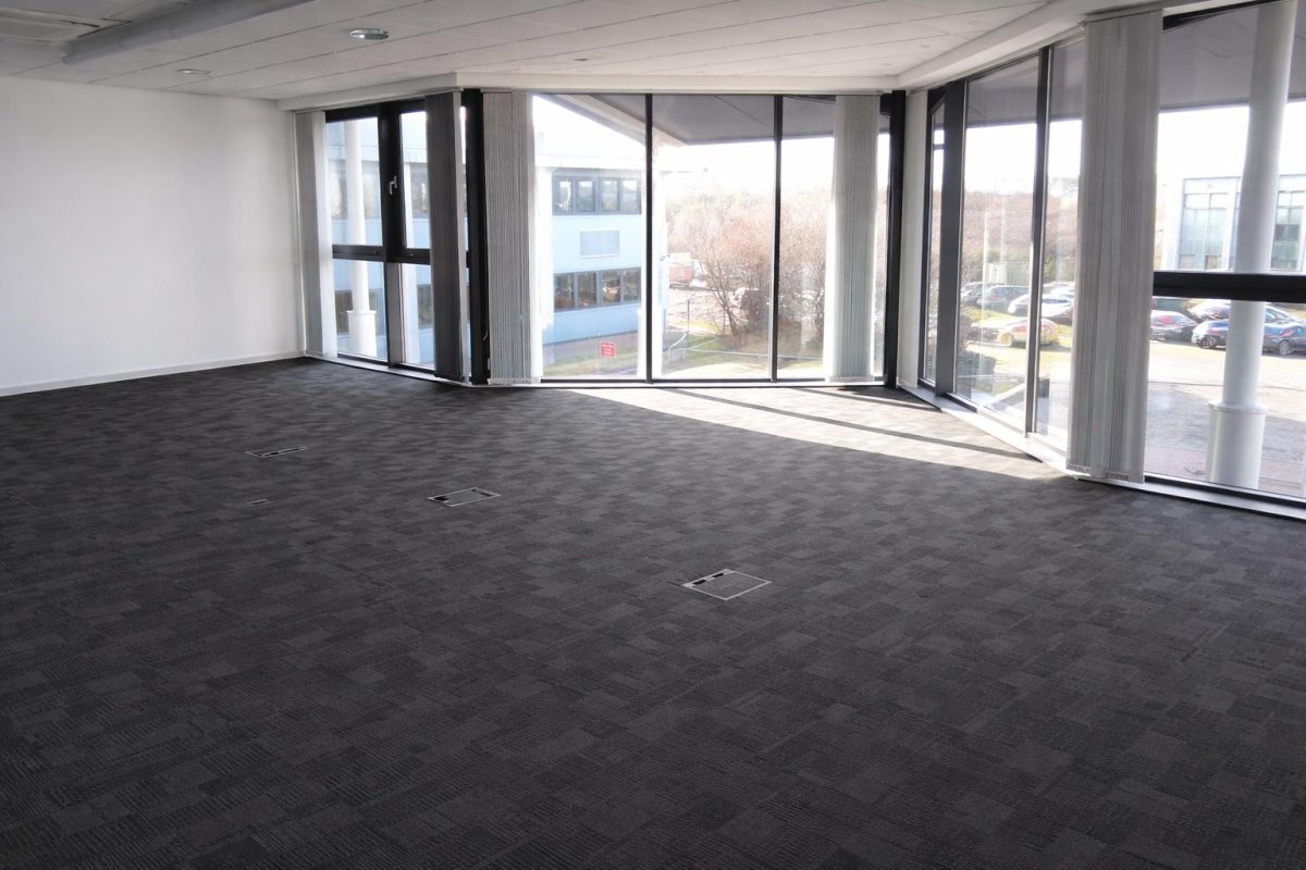 Office in Westhill - photo 3