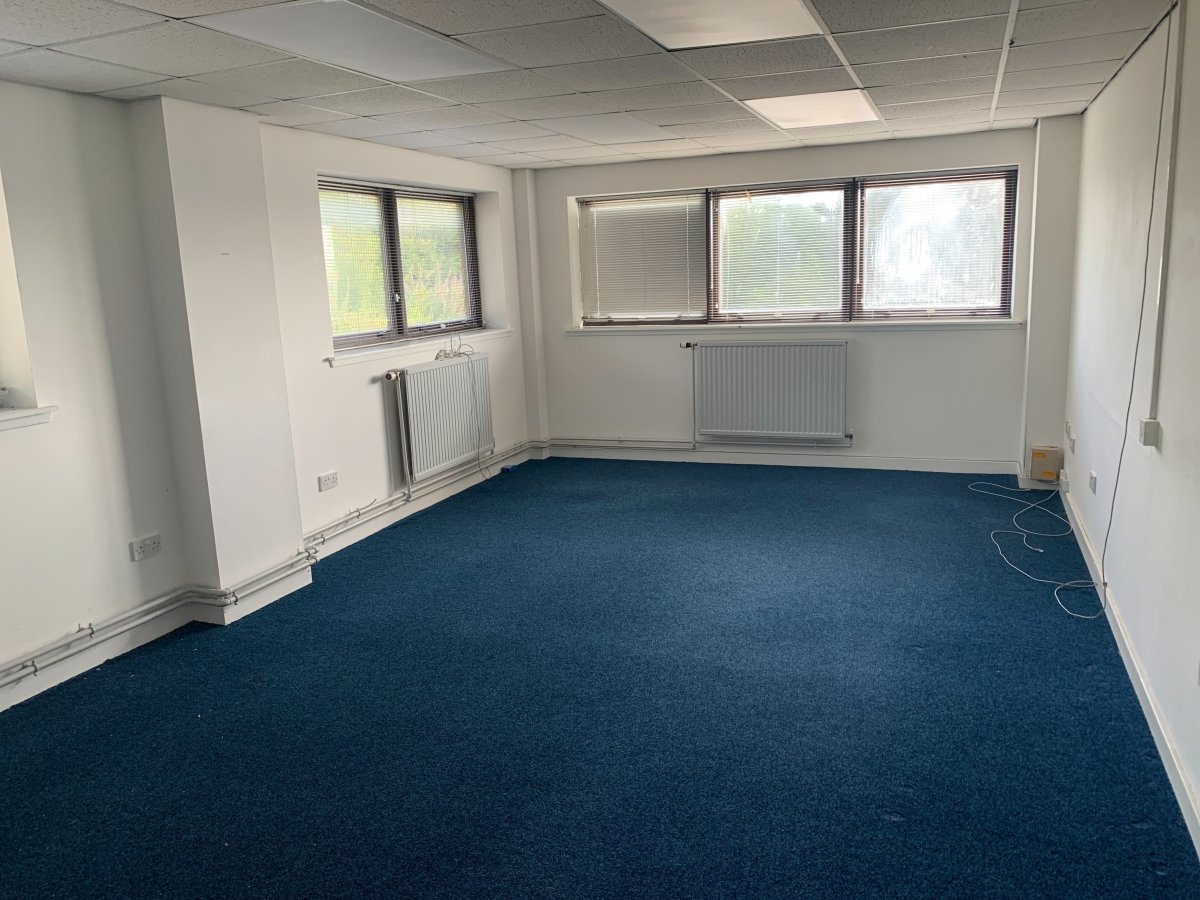 Office in Dundee - photo 3