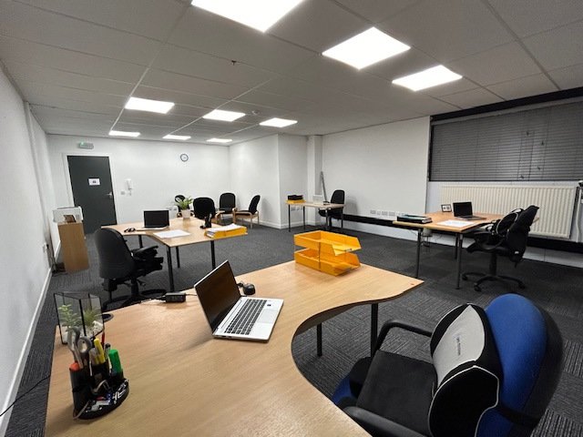 Office in Dundee - photo 4