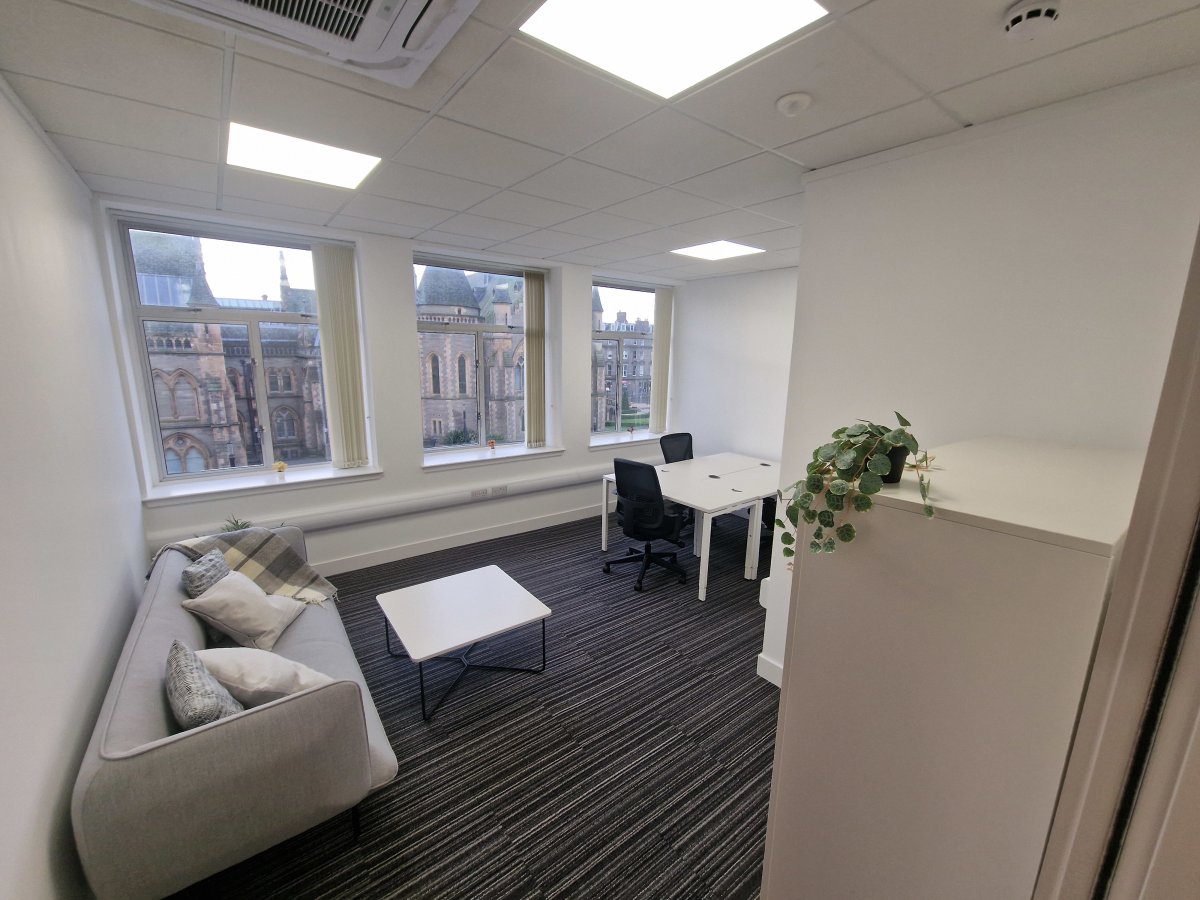 Office in Dundee - photo 3