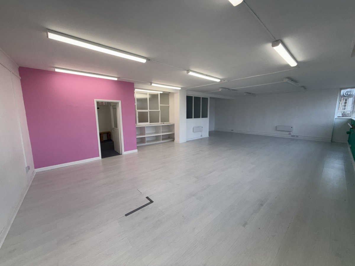 Office in Hinckley - photo 3