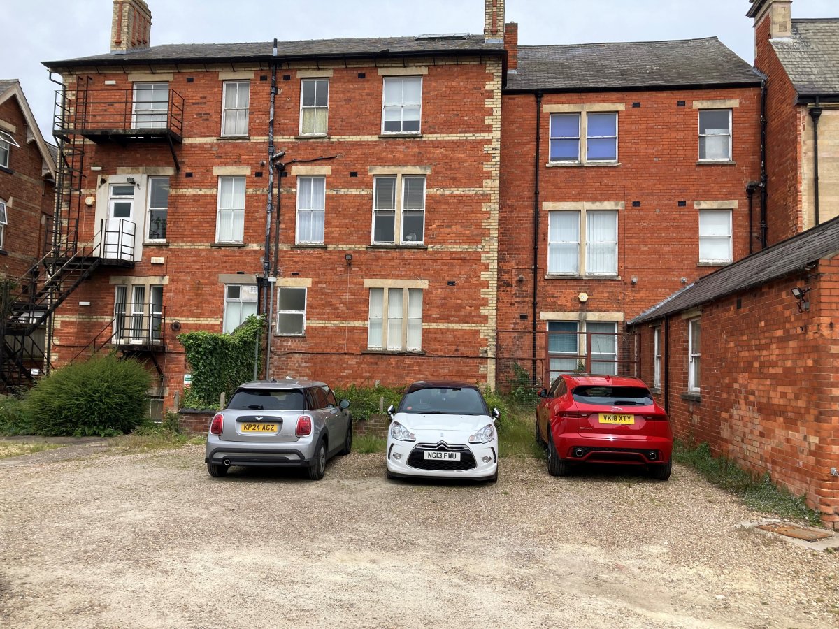 Office in Grantham - photo 2