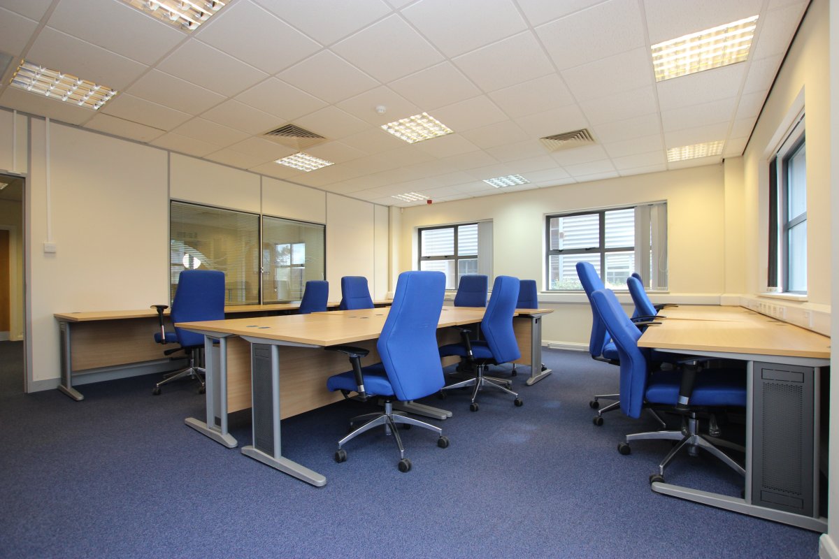 Office in Lincoln - photo 4