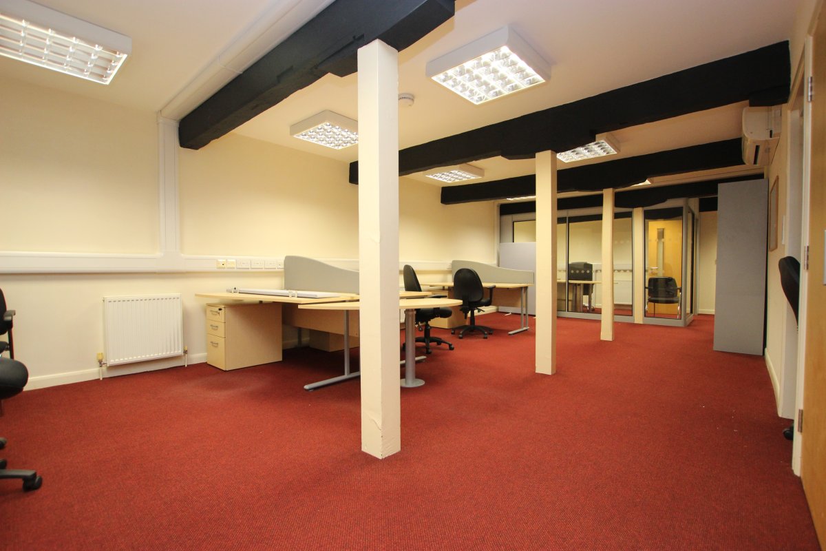 Office in Grantham - photo 2
