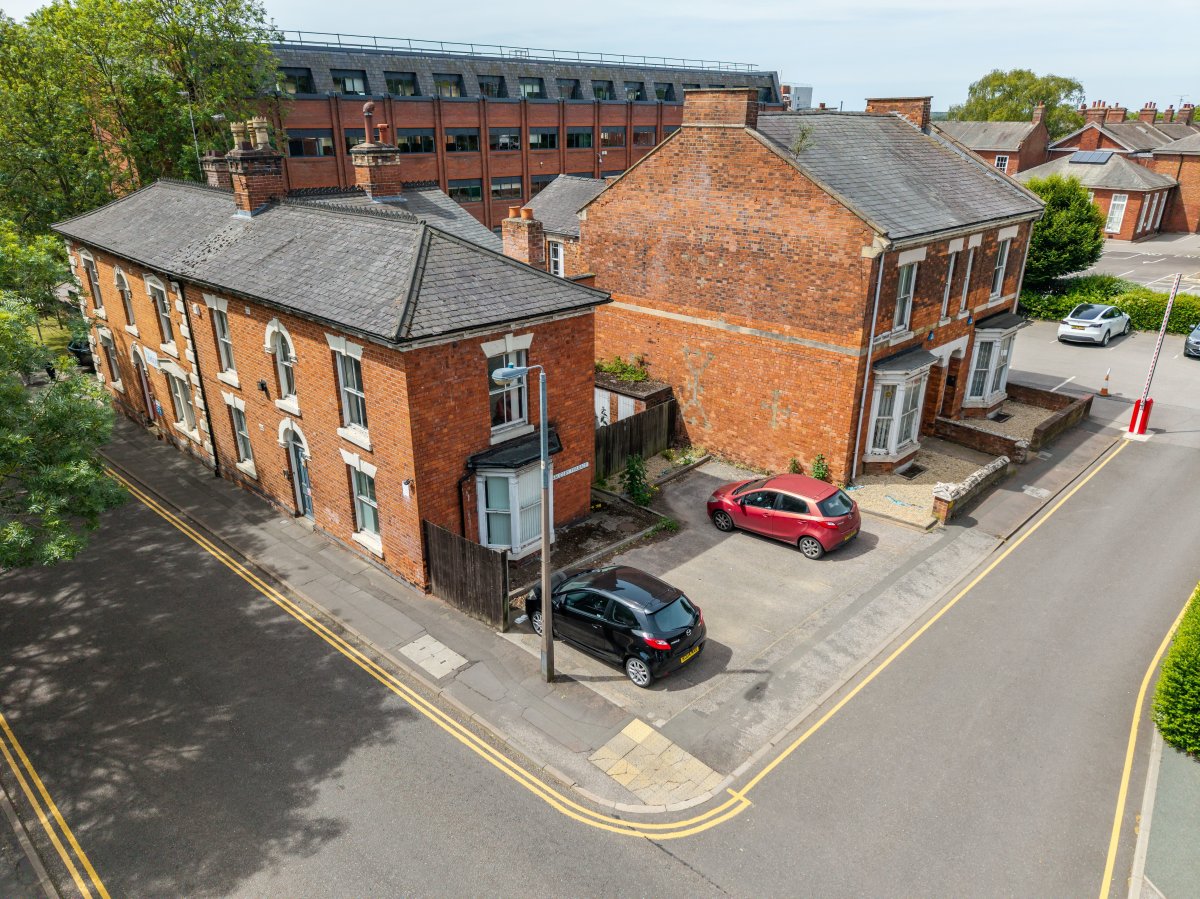 Office in Lincoln - photo 4