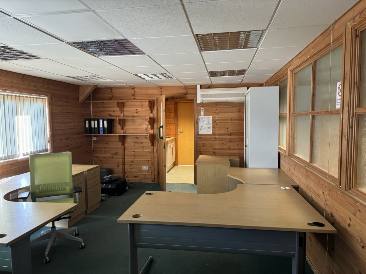 Office in Peterborough - photo 3