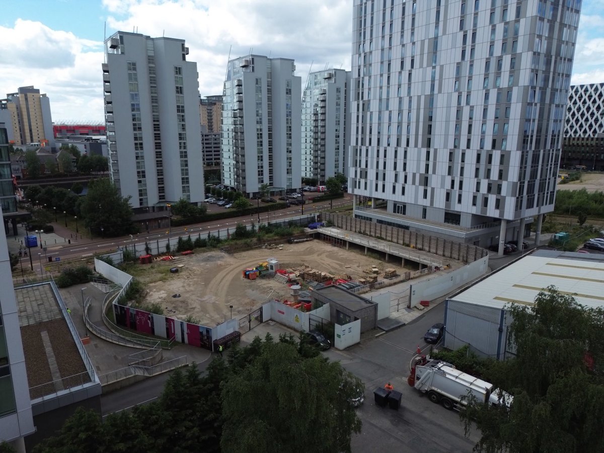 Office in Salford - photo 2