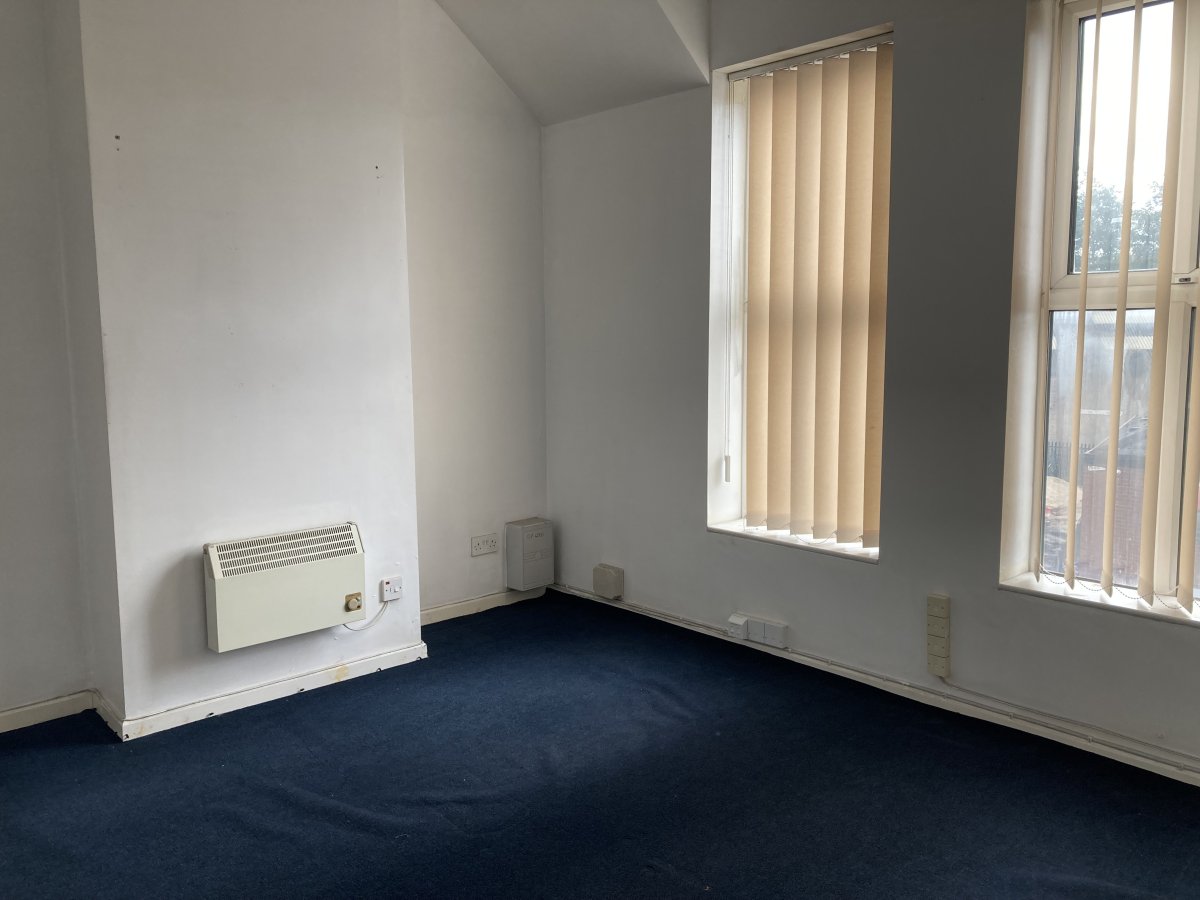Office in Sheffield - photo 2