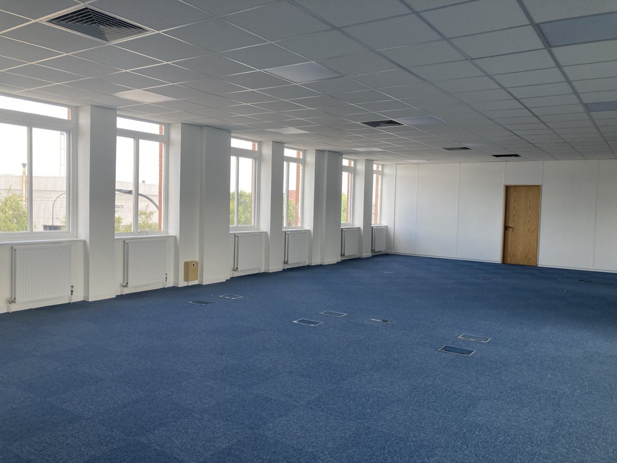 Office in Sheffield - photo 2