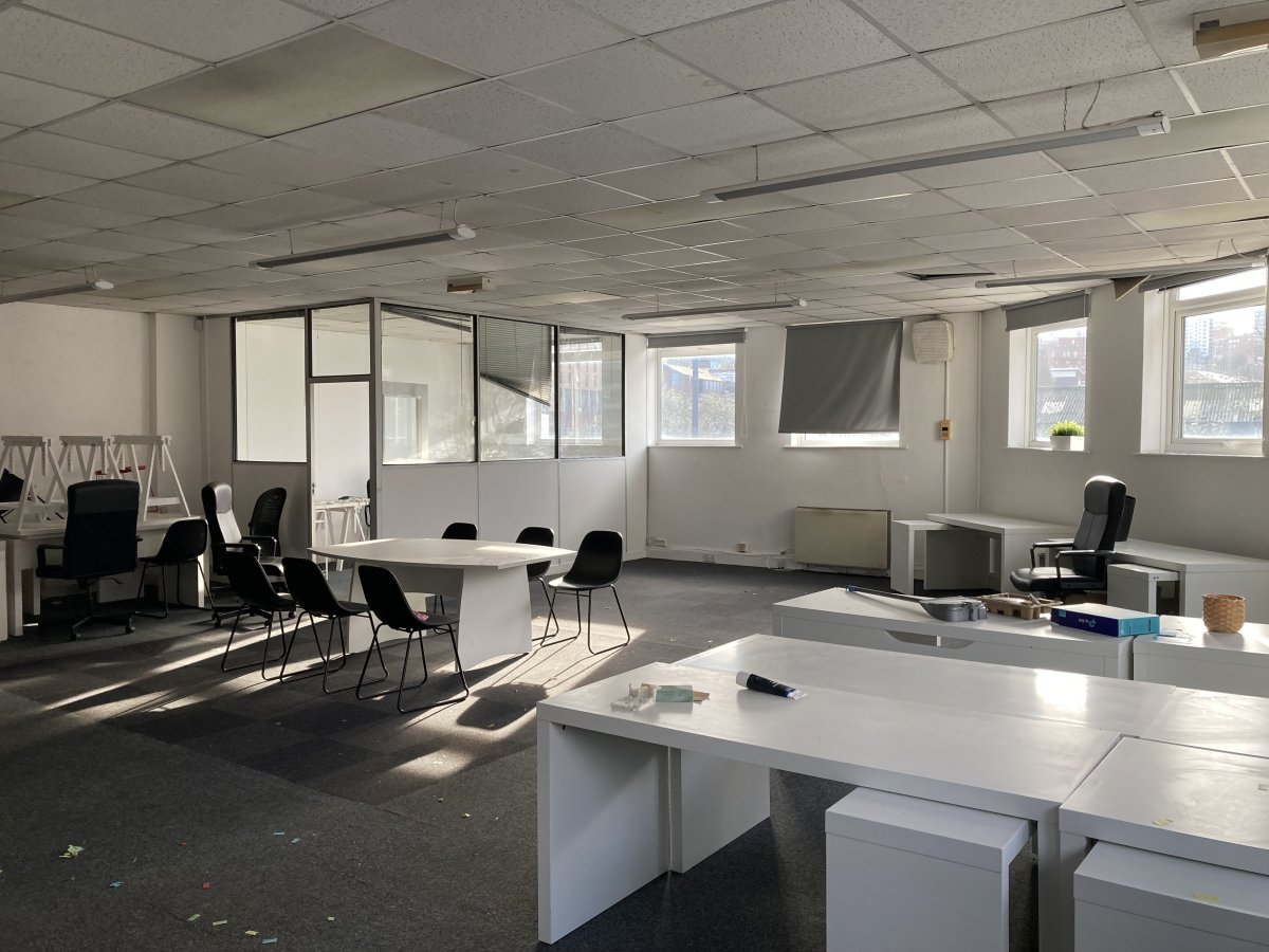 Office in Sheffield - photo 2