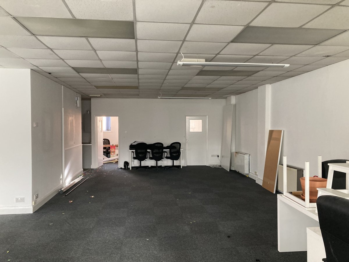 Office in Sheffield - photo 3